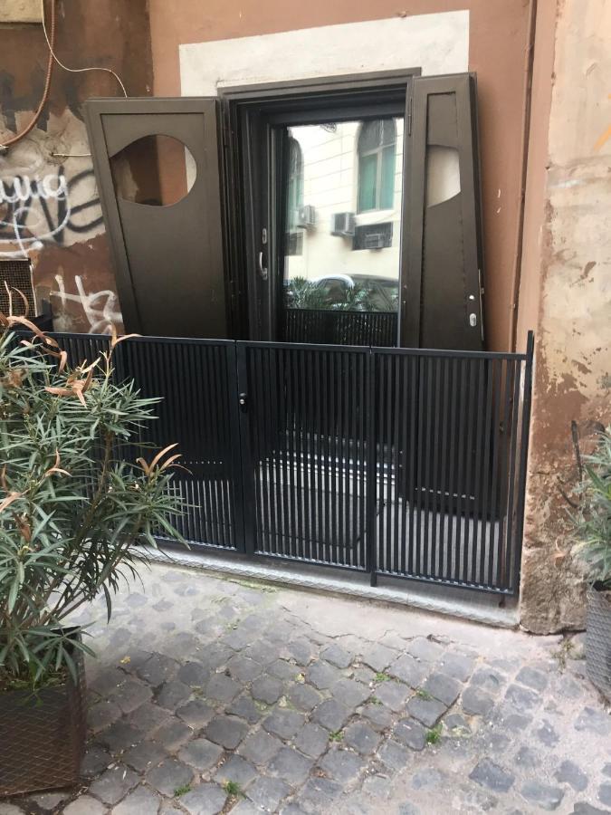 The Essential Trastevere Design Studio Rome Luaran gambar